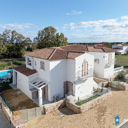 Villetta Con Piscina Budoni Affitti Spiaggia 700 Mt Exteriér fotografie